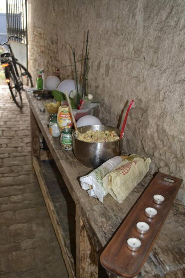 Chef-Boutonne Belle Chambre D'Hote Pour 2 A 4 Personnes 아파트 외부 사진